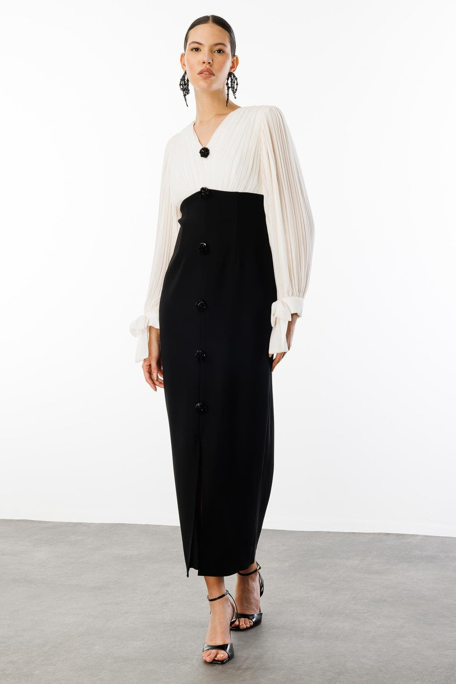 Noira Two-Tone Pleats Midi Dress